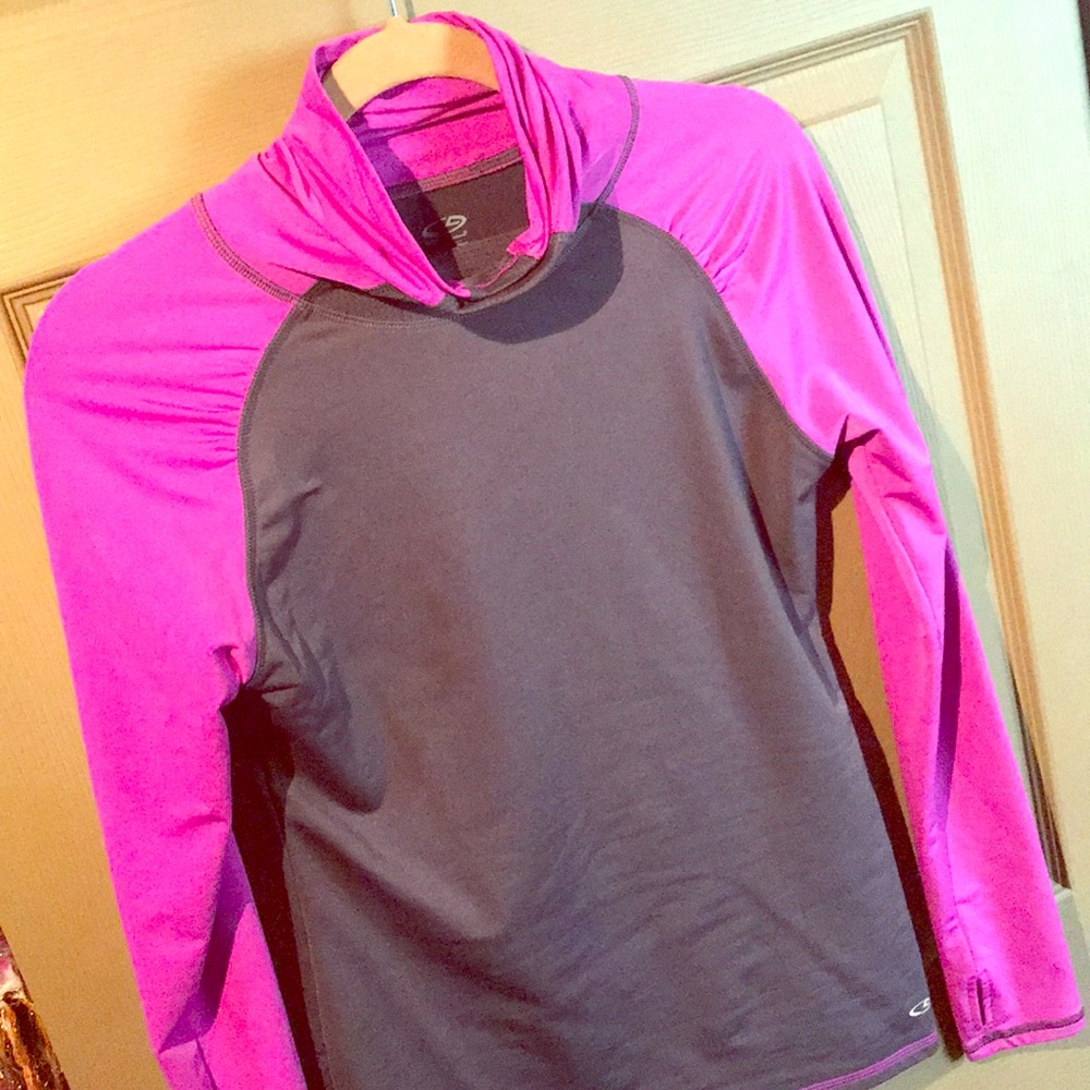 Duo Dry Champion workout top